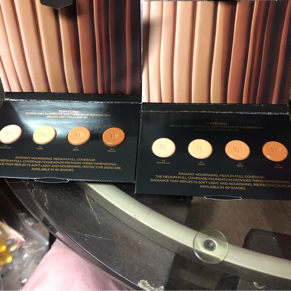 2X Tom Ford traceless soft matte foundation samples - Picture 2 of 5